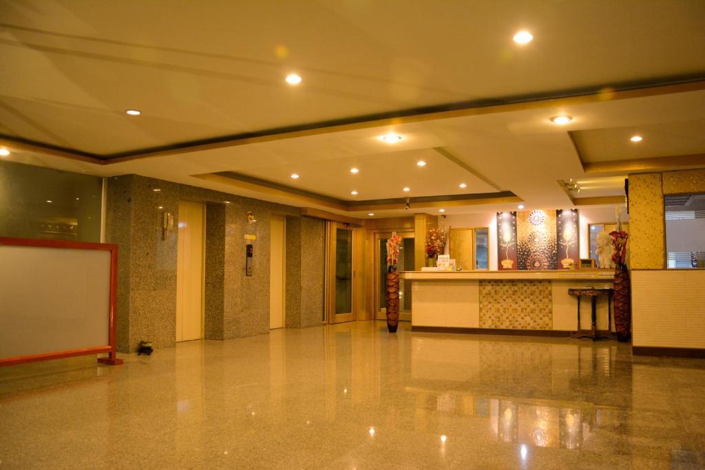 Pohseen Grand Palace Hotel Bangkok Exteriör bild